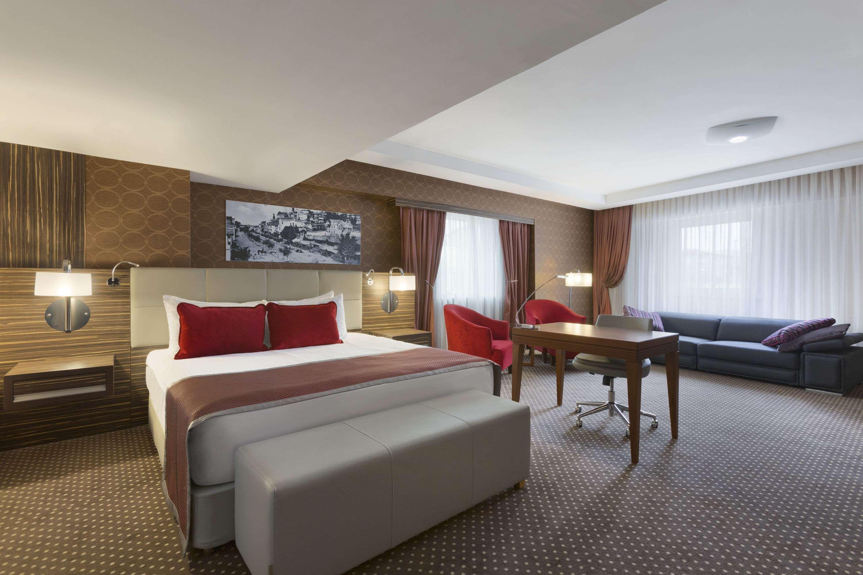 Готель Ramada Plaza By Wyndham Izmit Коджаелі Екстер'єр фото Suite