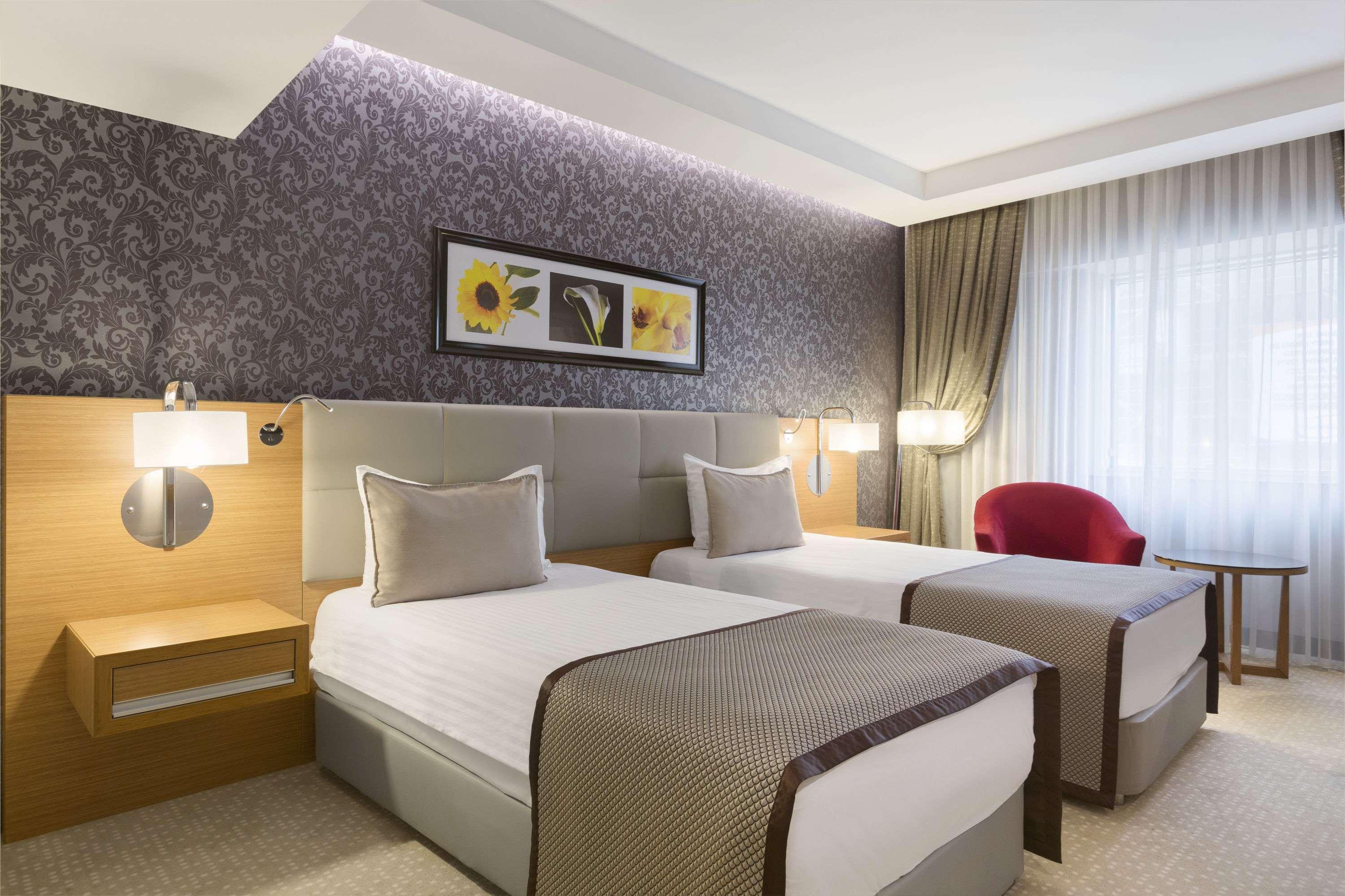 Готель Ramada Plaza By Wyndham Izmit Коджаелі Екстер'єр фото A room at the hotel