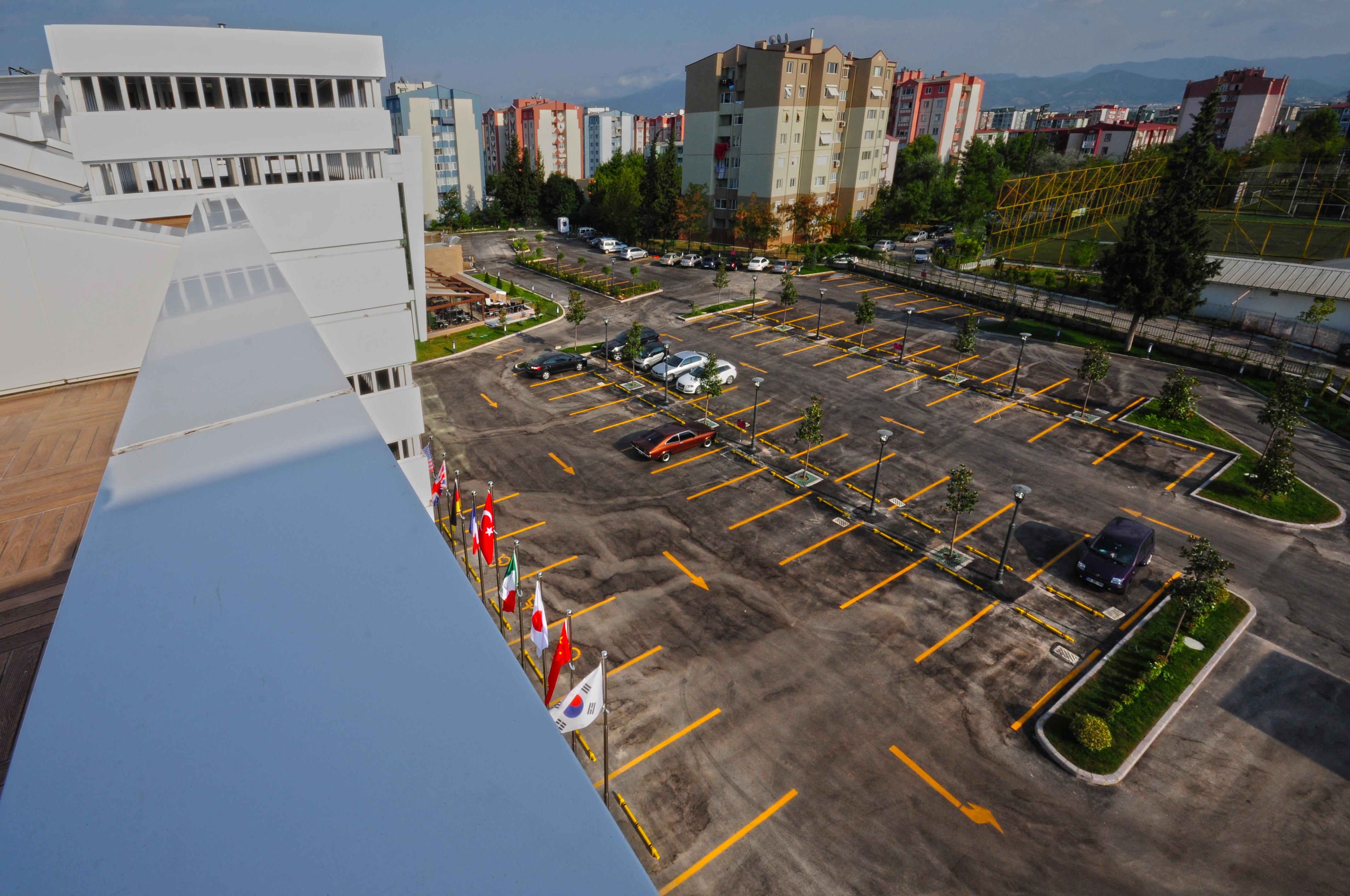 Готель Ramada Plaza By Wyndham Izmit Коджаелі Екстер'єр фото Aerial view of the campus