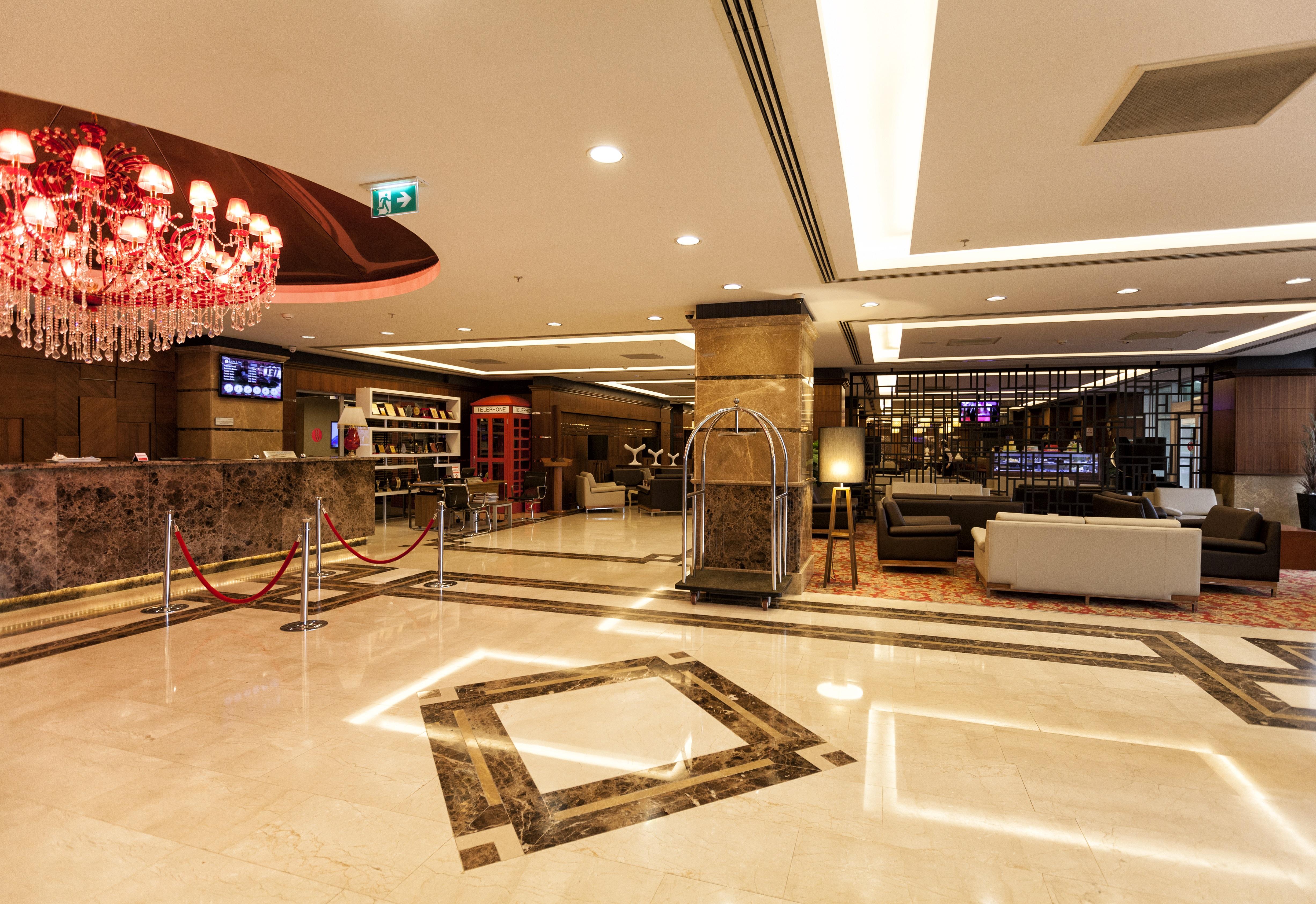 Готель Ramada Plaza By Wyndham Izmit Коджаелі Екстер'єр фото Lobby